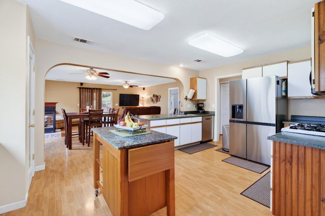 2147 Montana Avenue, Shasta Lake, CA 96019