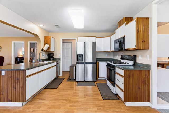 2147 Montana Avenue, Shasta Lake, CA 96019