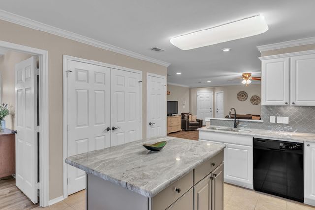 1807 FLAGSTONE DR, Longview, TX 75605