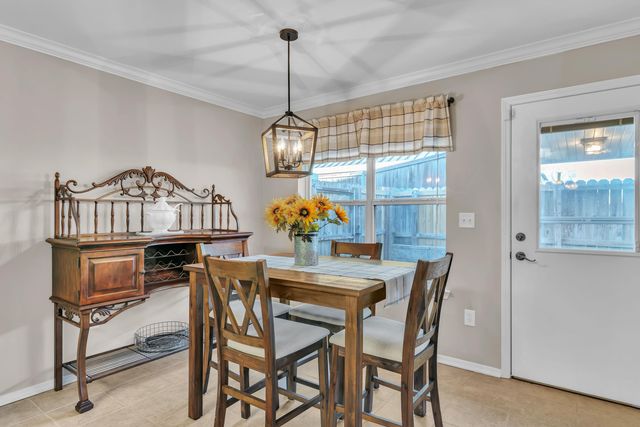 1807 FLAGSTONE DR, Longview, TX 75605