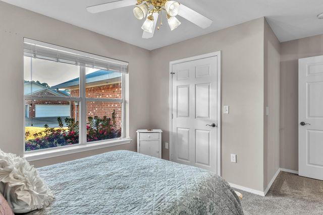 1807 FLAGSTONE DR, Longview, TX 75605