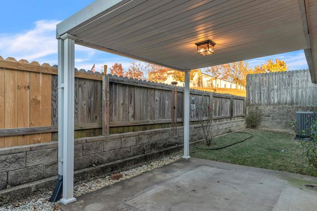 1807 FLAGSTONE DR, Longview, TX 75605