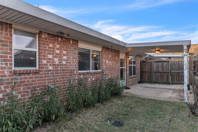 1807 FLAGSTONE DR, Longview, TX 75605