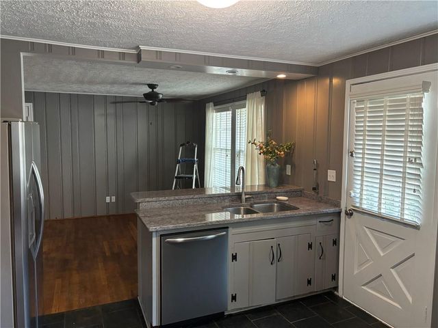 323 West Avenue, Cartersville, GA 30120