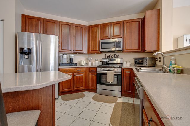 578 N Overlook Trail, Round Lake, IL 60073