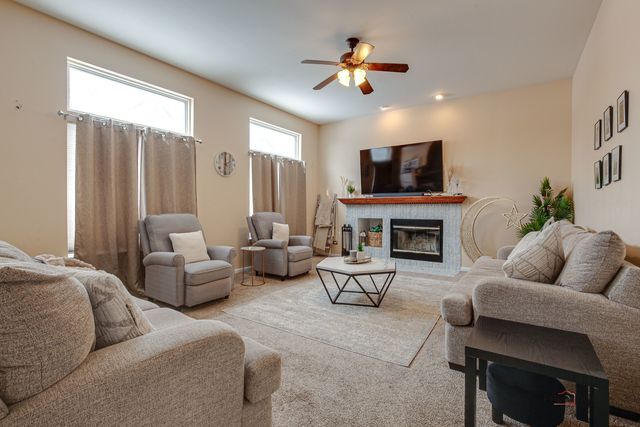 578 N Overlook Trail, Round Lake, IL 60073