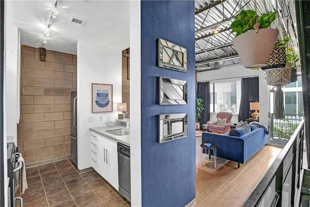 4801 S Congress Ave B2, Austin, TX 78745