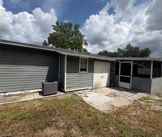 424 Valley DR, Lehigh Acres, FL 33936