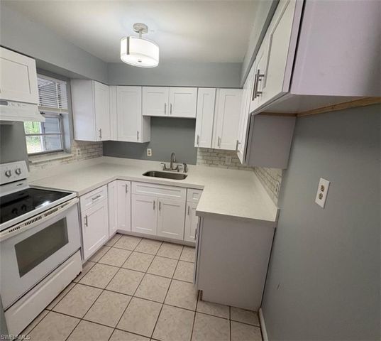 424 Valley DR, Lehigh Acres, FL 33936