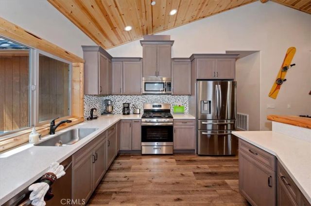 374 Northern Cross, Big Bear Lake, CA 92315