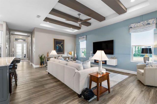 37 KINGFISHER LANE, Palm Coast, FL 32137