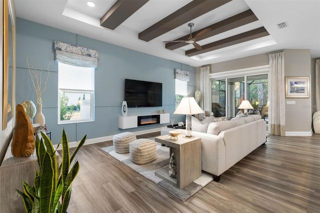 37 KINGFISHER LANE, Palm Coast, FL 32137