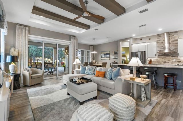 37 KINGFISHER LANE, Palm Coast, FL 32137