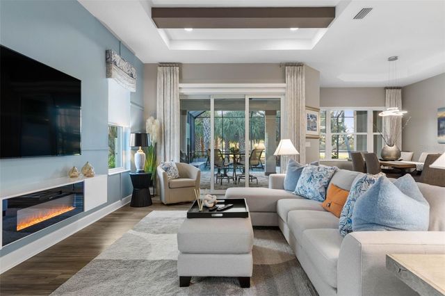 37 KINGFISHER LANE, Palm Coast, FL 32137