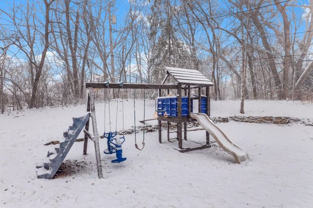 51 White Bear Avenue S, Saint Paul, MN 55106