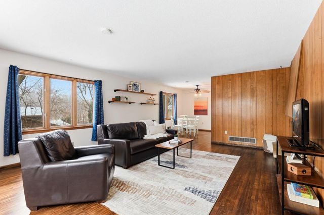 51 White Bear Avenue S, Saint Paul, MN 55106