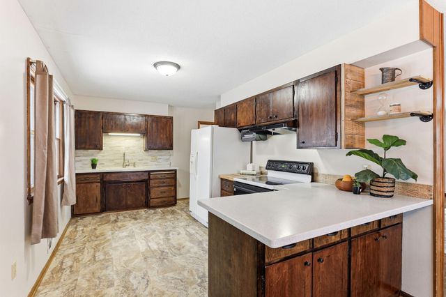 51 White Bear Avenue S, Saint Paul, MN 55106