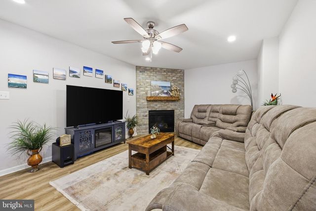 558 GREAT OAK CT, Woodstock, VA 22664