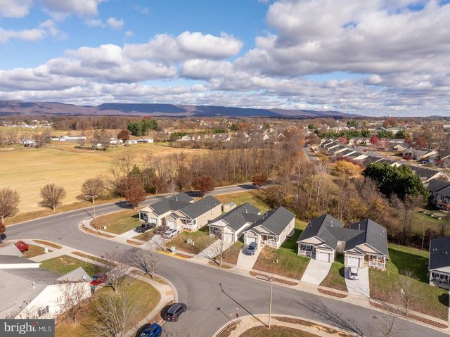 558 GREAT OAK CT, Woodstock, VA 22664