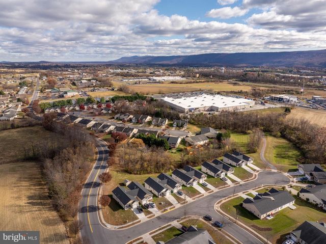 558 GREAT OAK CT, Woodstock, VA 22664