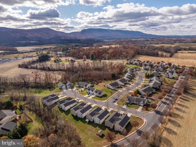 558 GREAT OAK CT, Woodstock, VA 22664