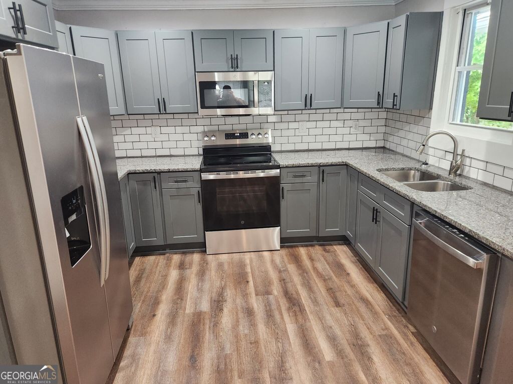 2035 Brewer Boulevard SW, Atlanta, GA 30310 — photo 4