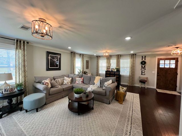 108 E Victory Street, Star City, AR 71667