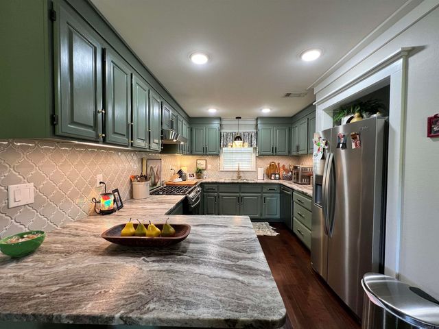 108 E Victory Street, Star City, AR 71667