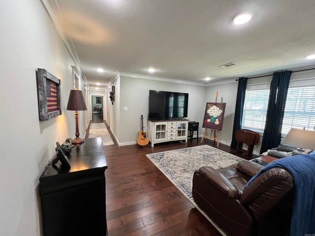 108 E Victory Street, Star City, AR 71667