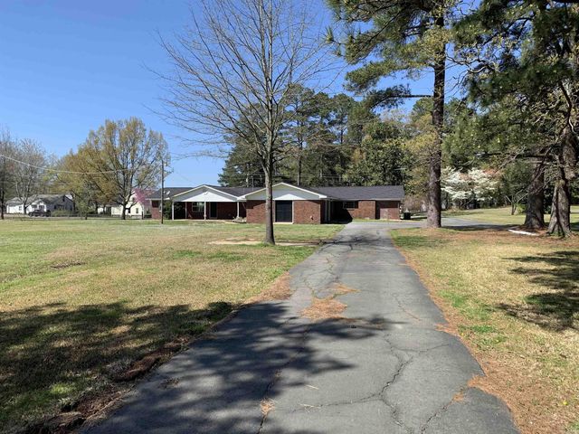 108 E Victory Street, Star City, AR 71667