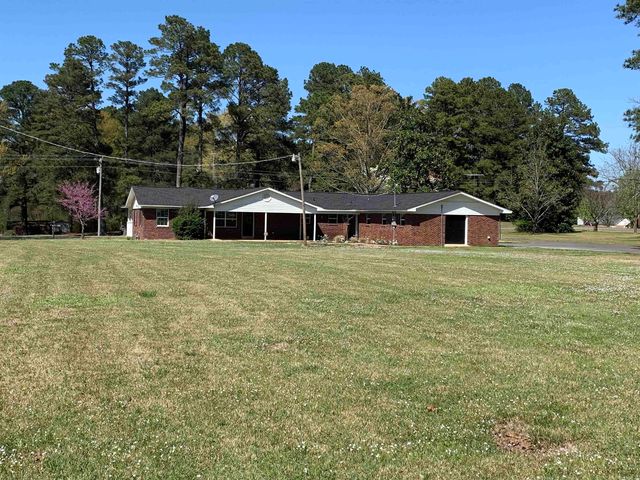 108 E Victory Street, Star City, AR 71667