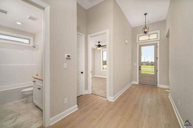 213 Farmland Circle, Perry, GA 31069
