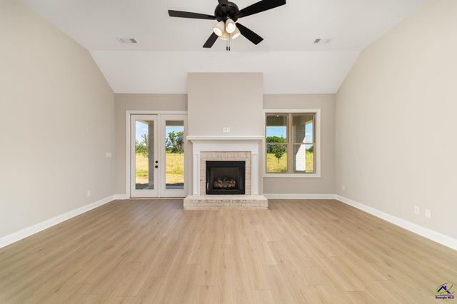 213 Farmland Circle, Perry, GA 31069