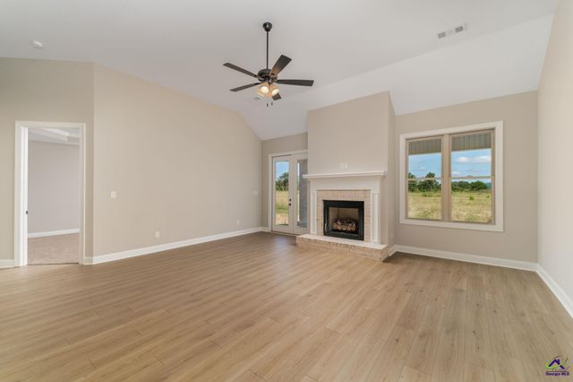 213 Farmland Circle, Perry, GA 31069