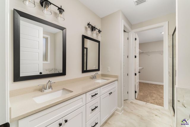213 Farmland Circle, Perry, GA 31069
