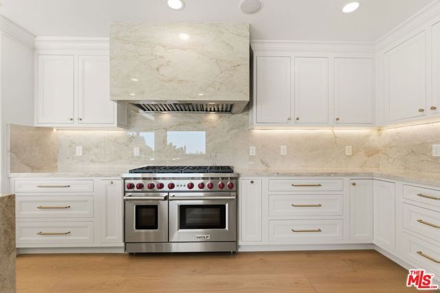 1725 Loma Vista Drive, Beverly Hills, CA 90210