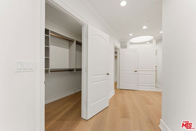 1725 Loma Vista Drive, Beverly Hills, CA 90210