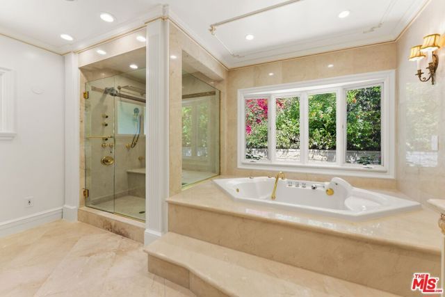 1725 Loma Vista Drive, Beverly Hills, CA 90210