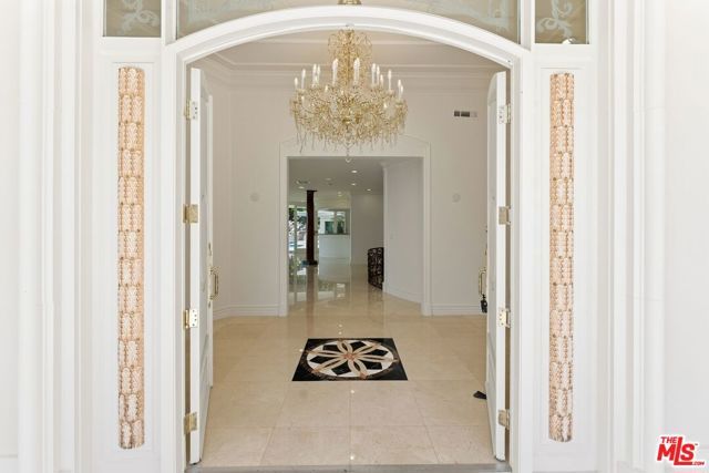 1725 Loma Vista Drive, Beverly Hills, CA 90210