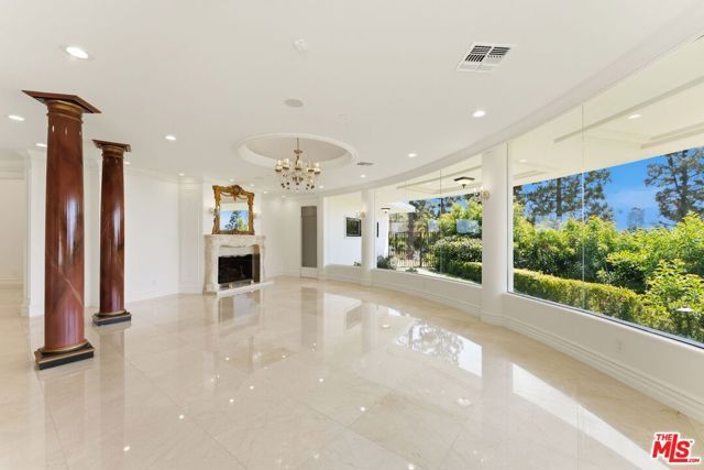 1725 Loma Vista Drive, Beverly Hills, CA 90210