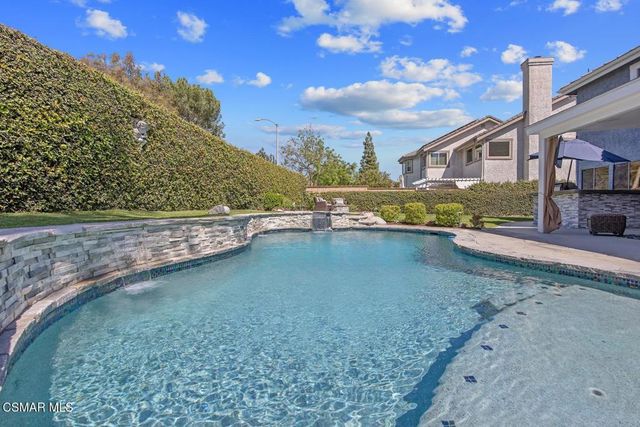 5947 Saint Laurent Drive, Agoura Hills, CA 91301