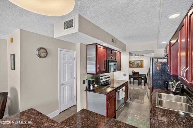 5375 ORTEGA FARMS Boulevard 102, Jacksonville, FL 32210