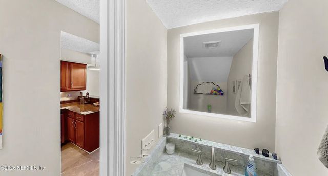 5375 ORTEGA FARMS Boulevard 102, Jacksonville, FL 32210