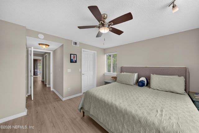 5375 ORTEGA FARMS Boulevard 102, Jacksonville, FL 32210
