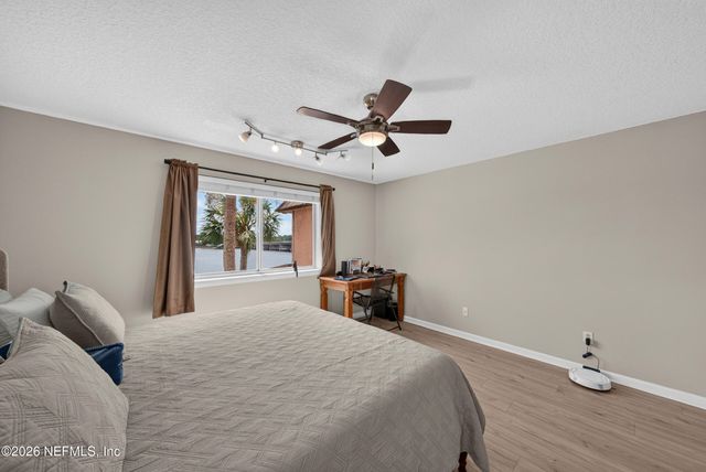 5375 ORTEGA FARMS Boulevard 102, Jacksonville, FL 32210