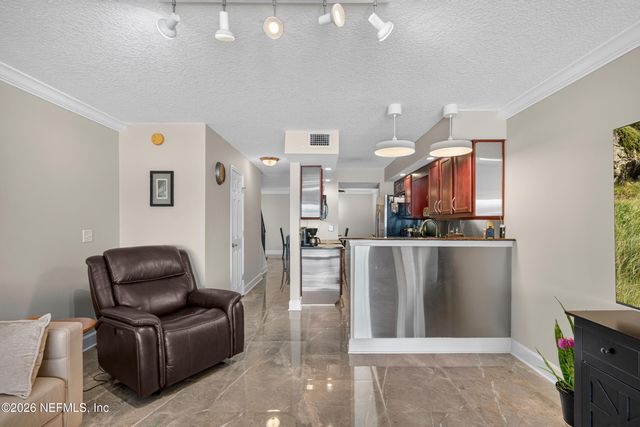 5375 ORTEGA FARMS Boulevard 102, Jacksonville, FL 32210