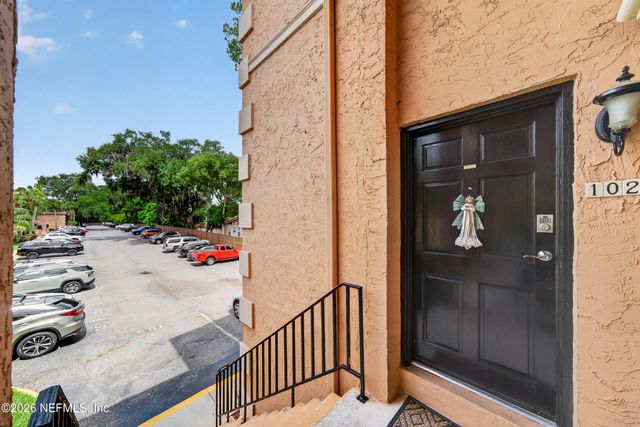 5375 ORTEGA FARMS Boulevard 102, Jacksonville, FL 32210