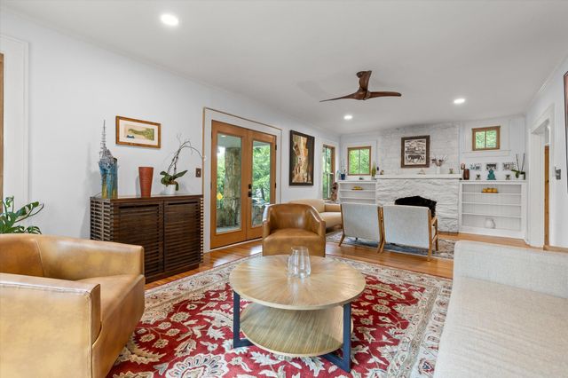 117 S Bragg Avenue, Lookout Mountain, TN 37350