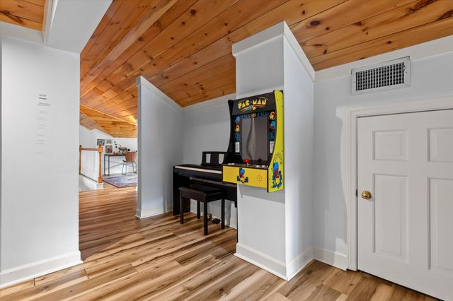 117 S Bragg Avenue, Lookout Mountain, TN 37350