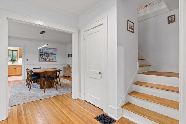 117 S Bragg Avenue, Lookout Mountain, TN 37350